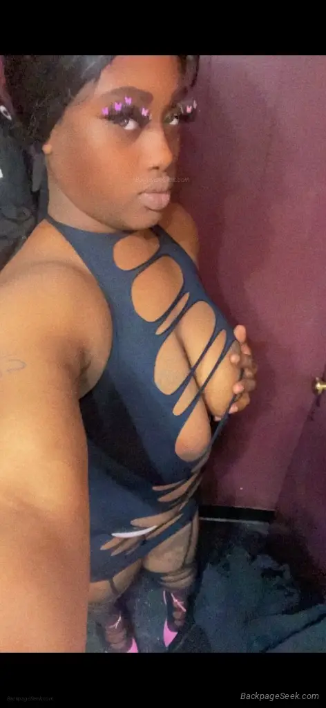 LOLA THICKANAA in Hartford – Women Seeking Men photo 5