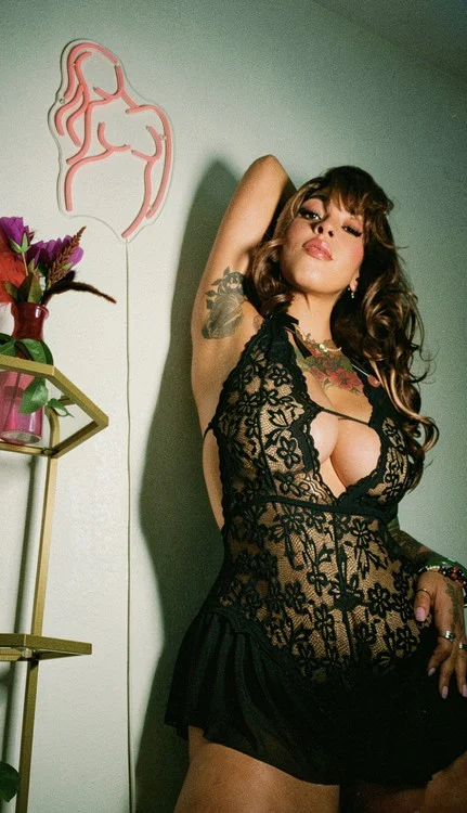 38DD Tattooed Ebony Bombshell in Houston – Women Seeking Men photo 2