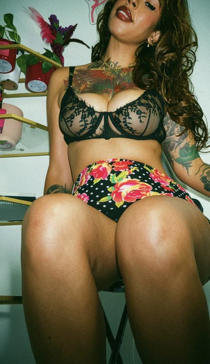 38DD Tattooed Ebony Bombshell in Houston – Women Seeking Men photo 4