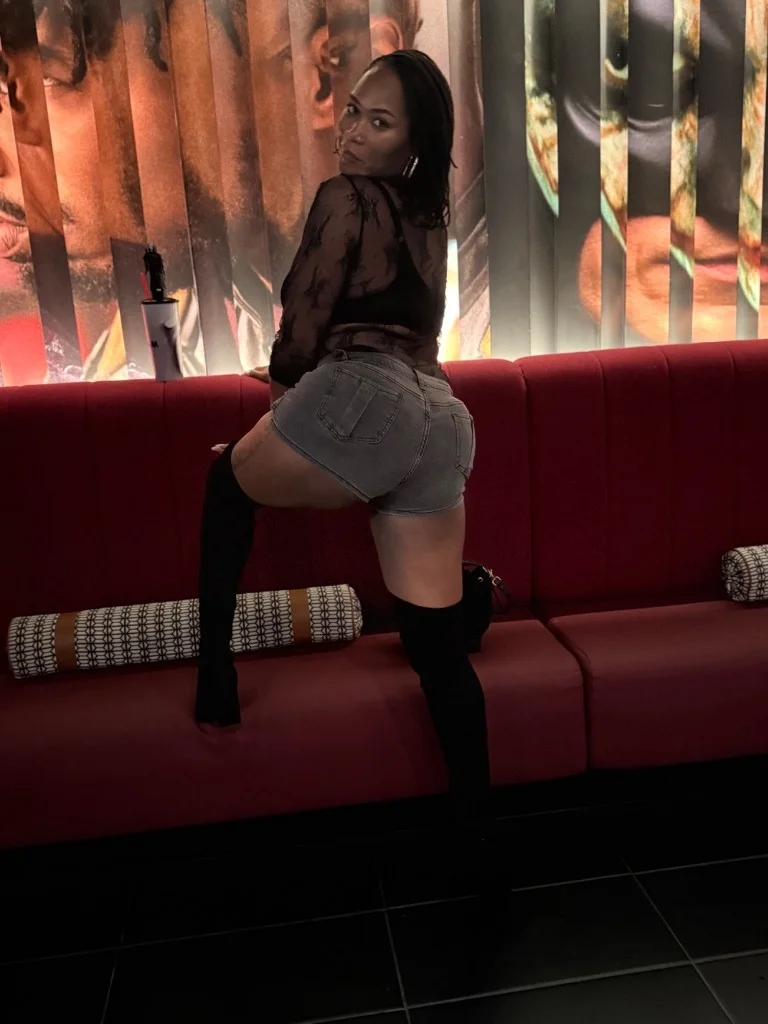 Taste the sweetness of Cherri in Houston – Women Seeking Men photo 6
