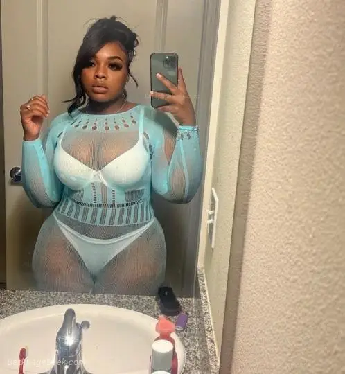 SNOW BUNNY AND LATINA HOMEGIRL IN TOWN 4GIRL SPECIAL ORGY AN... in Houston – Women Seeking Men photo 3