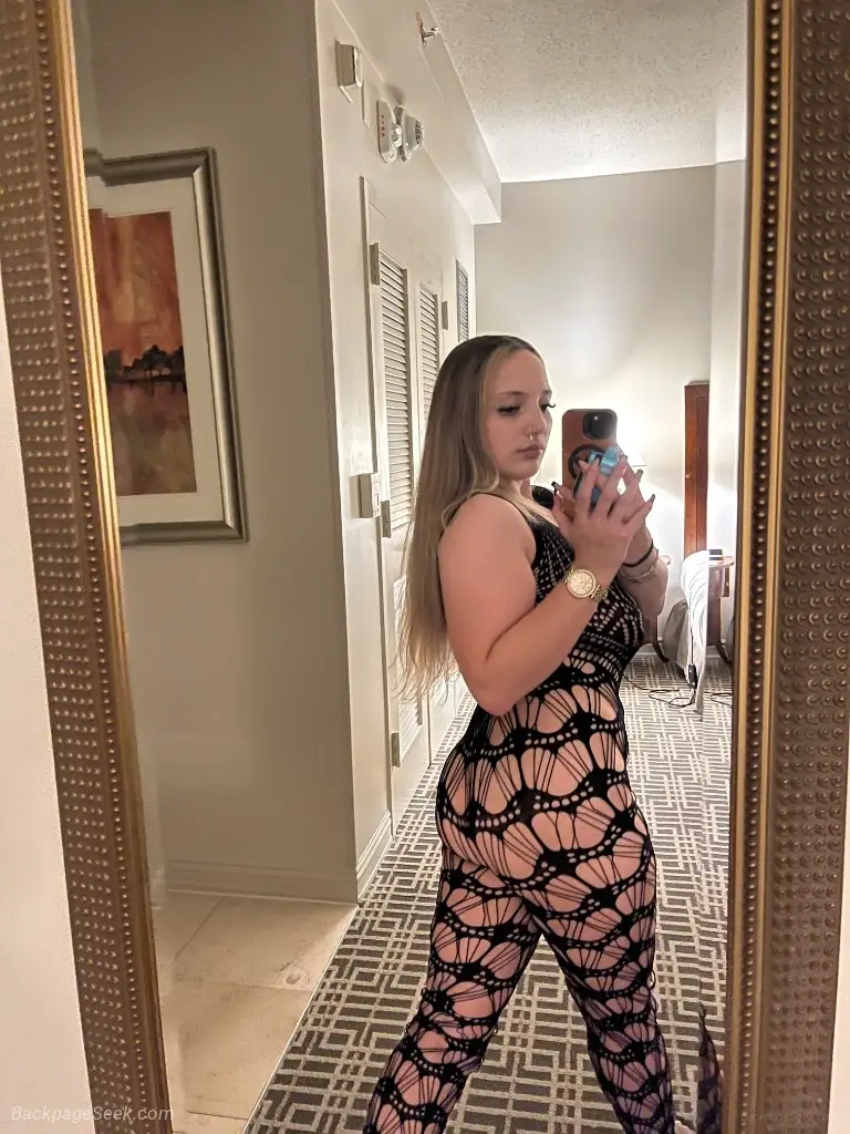 Indulge in an exclusive escape intimate bold and all yours in Houston – Women Seeking Men photo 5