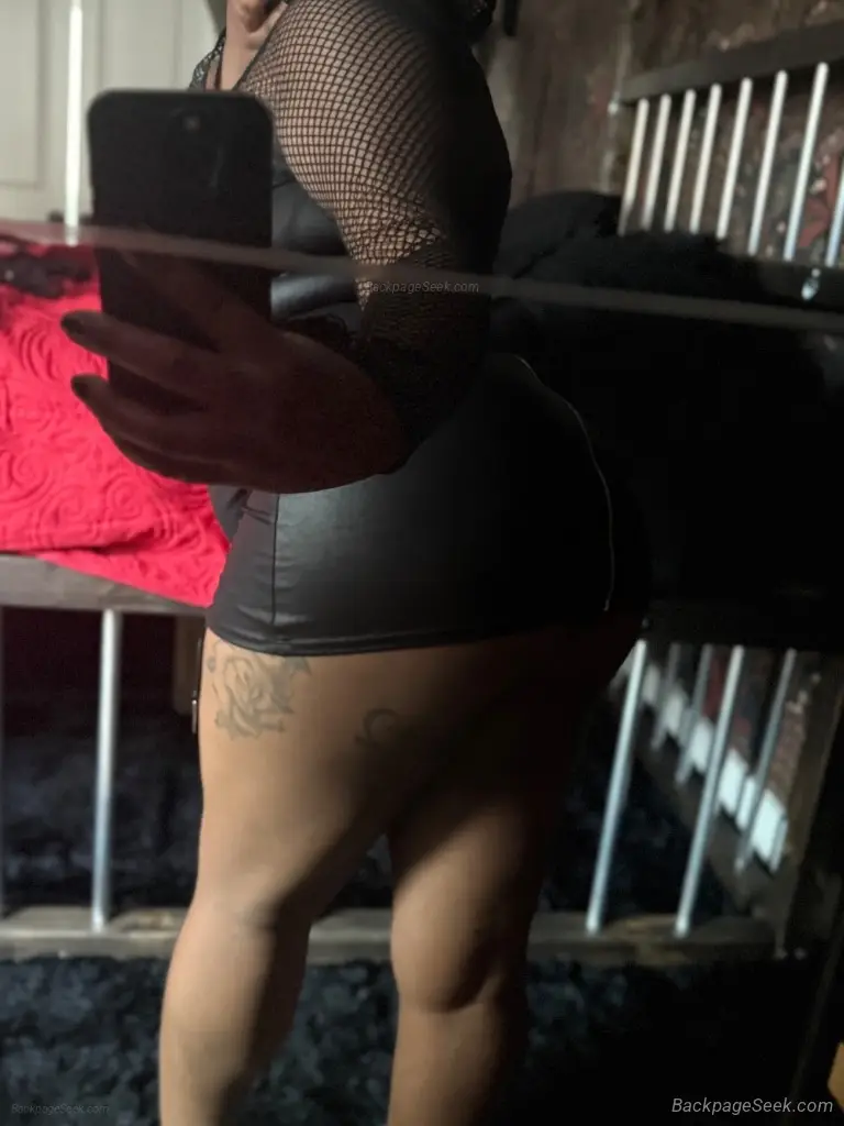 HUMILIATION FT 50 FETISHES- DOMME TOILET FOOTBODY WORSHIP in Houston – Women Seeking Men photo 6