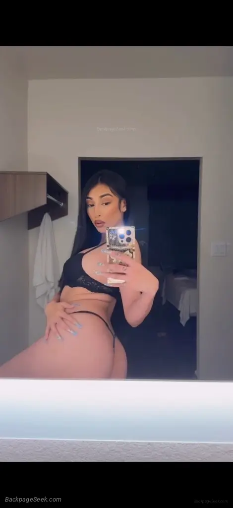 Sexy Petite Latina