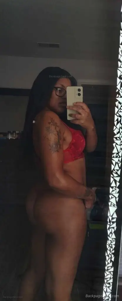 SLIPPERY WHEN WET Specials all night No rush in Huntsville – Women Seeking Men photo 2