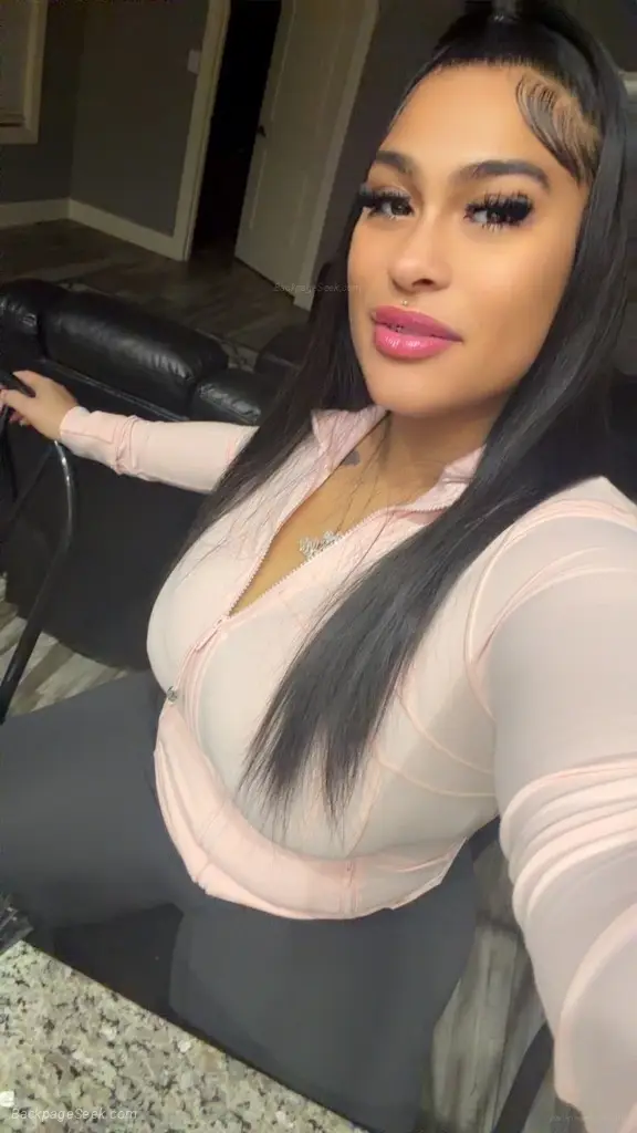 Sweet Candy Is Back in Huntsville – Women Seeking Men photo 3