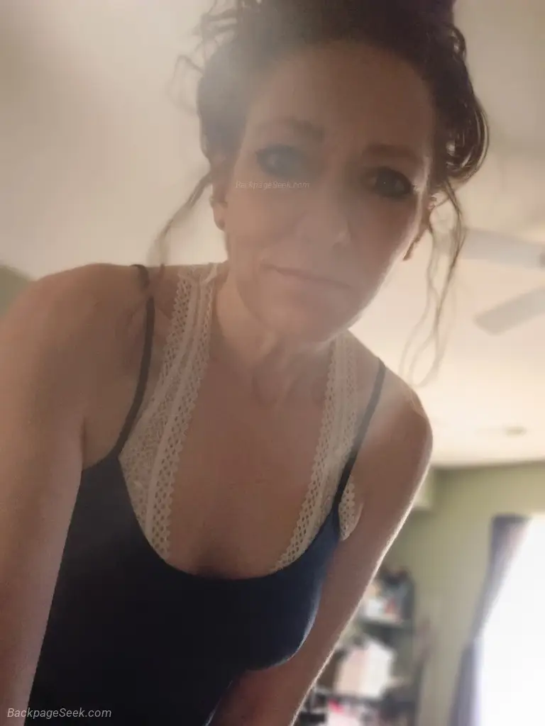 Boring people need not apply in Huntsville – Women Seeking Men photo 5