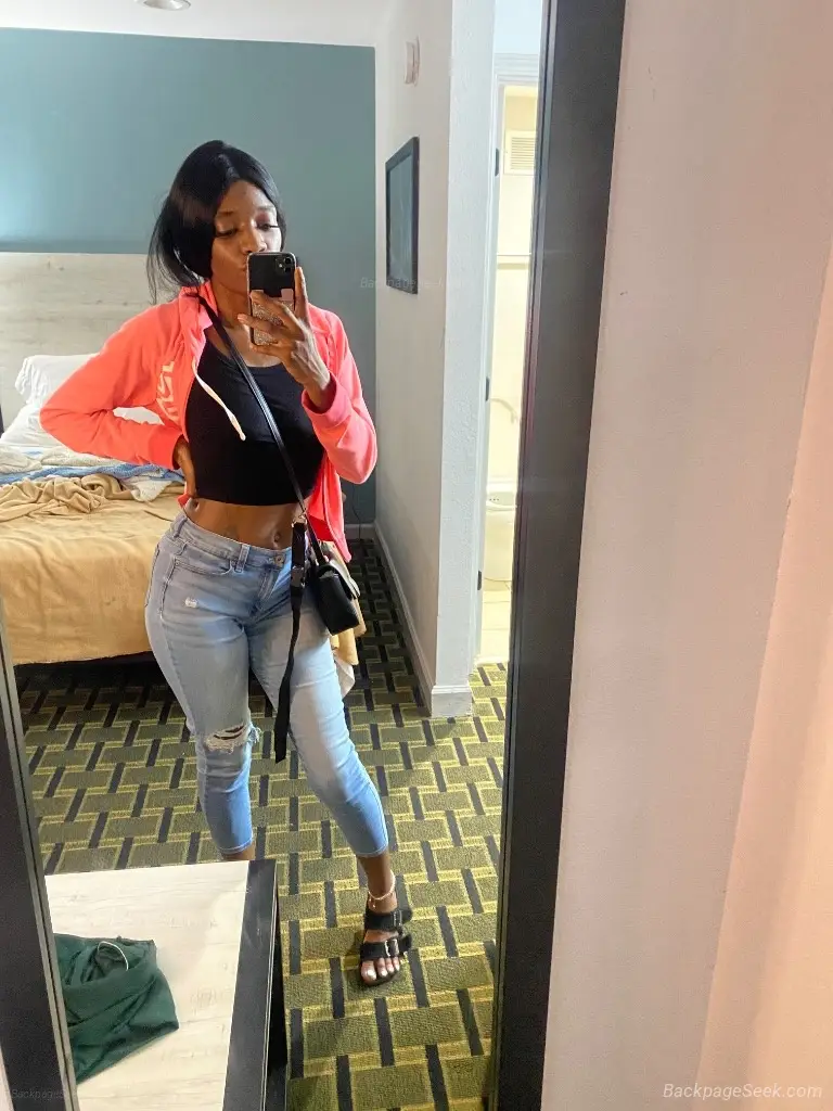 Pretty Soft Smooth Brown Skin Discreet Sexy Unforgettable Co... in Huntsville – Women Seeking Men photo 5