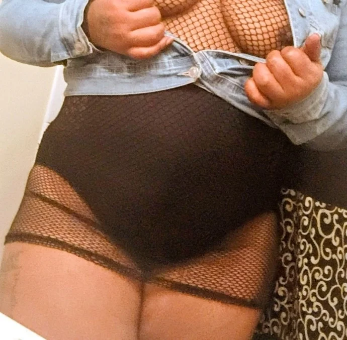 not meant for tender dicks in Indianapolis - Women Seeking Men