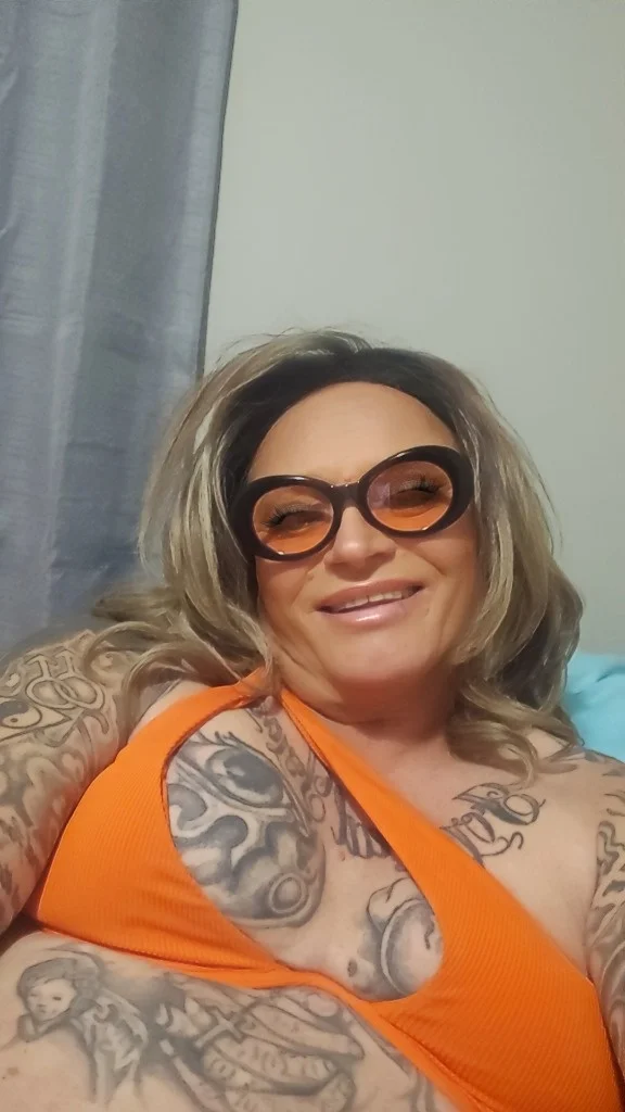 Meet and cum have fun in Indianapolis – Women Seeking Men photo 2