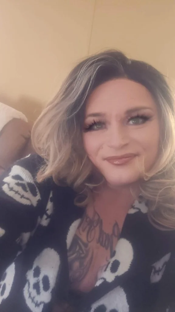 Meet and cum have fun in Indianapolis – Women Seeking Men photo 5