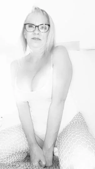 ITS MY FAVORITE DAY in Indianapolis – Women Seeking Men photo 6