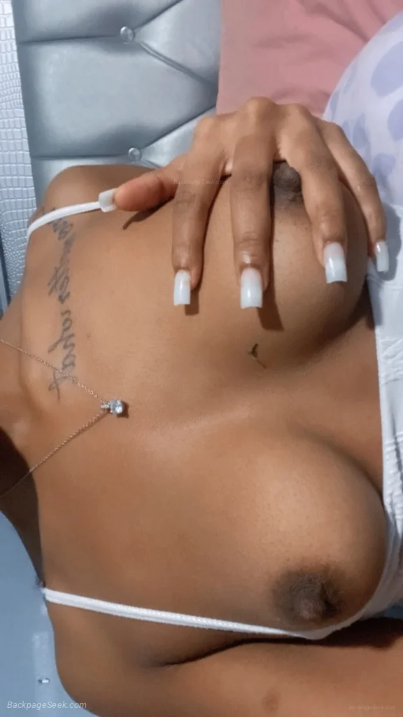 CUM SEE ME CREAMY WET SEXY PETITE PLEASEREAD in Indianapolis – Women Seeking Men photo 3