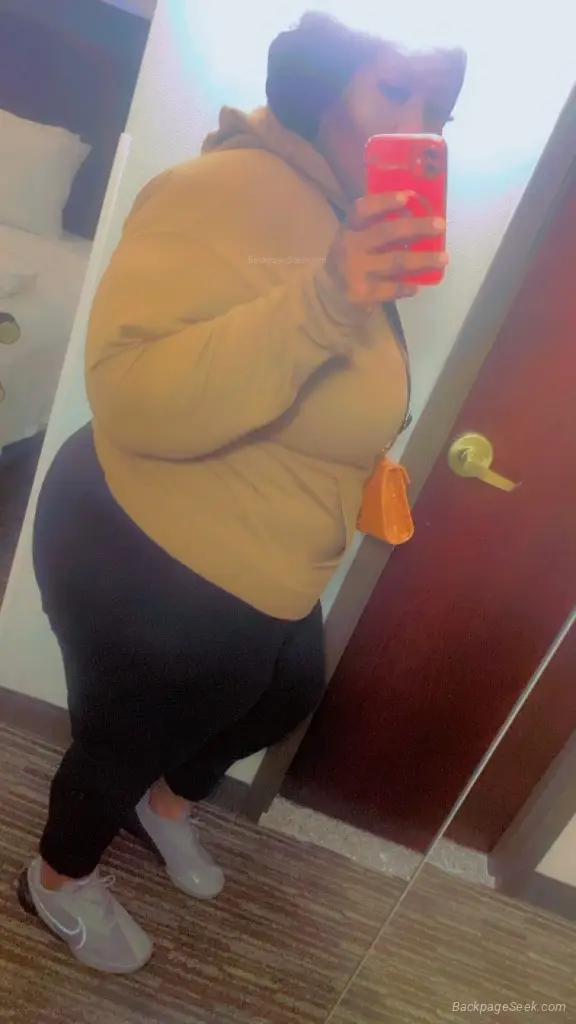 Qv Hhr Incall Gripping Wet Pussy AVAILABLE NOW come get your... in Indianapolis – Women Seeking Men photo 2