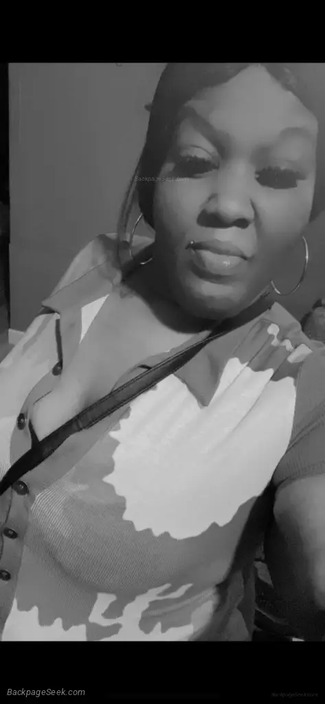 Qv Hhr Incall Gripping Wet Pussy AVAILABLE NOW come get your... in Indianapolis – Women Seeking Men photo 4