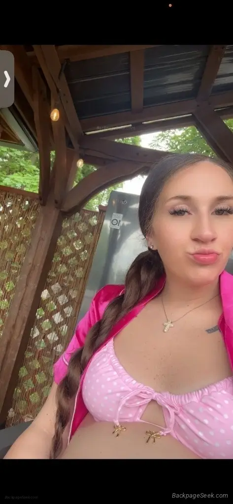 IM SNOWBUNNY IM AVAILABLE NOW BABY