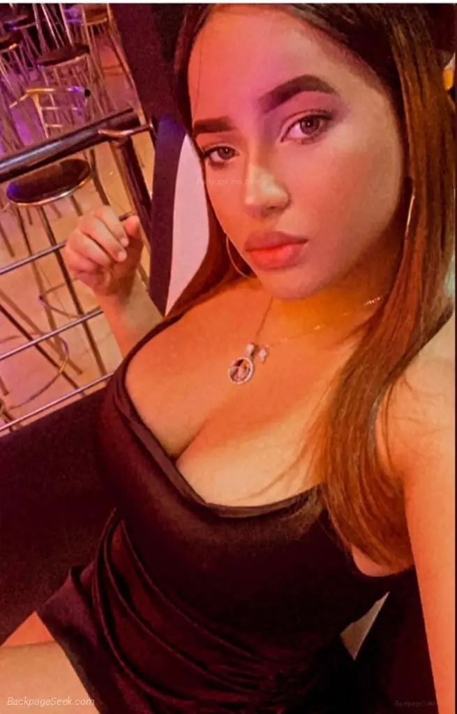 latina blanca sexi