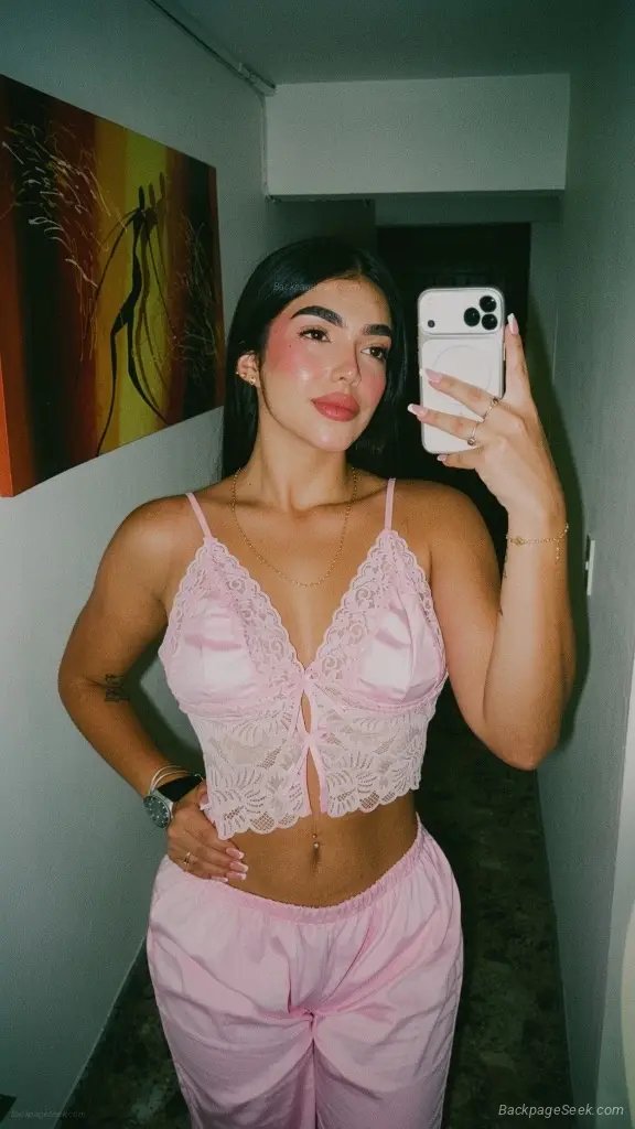 Sexy Girl Available For Incall Say Hi