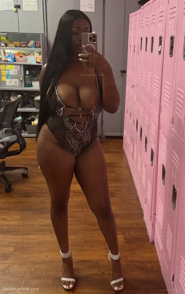 Busty Ebony Vixen Gentlemen s Prefrence in Indianapolis – Women Seeking Men photo 6