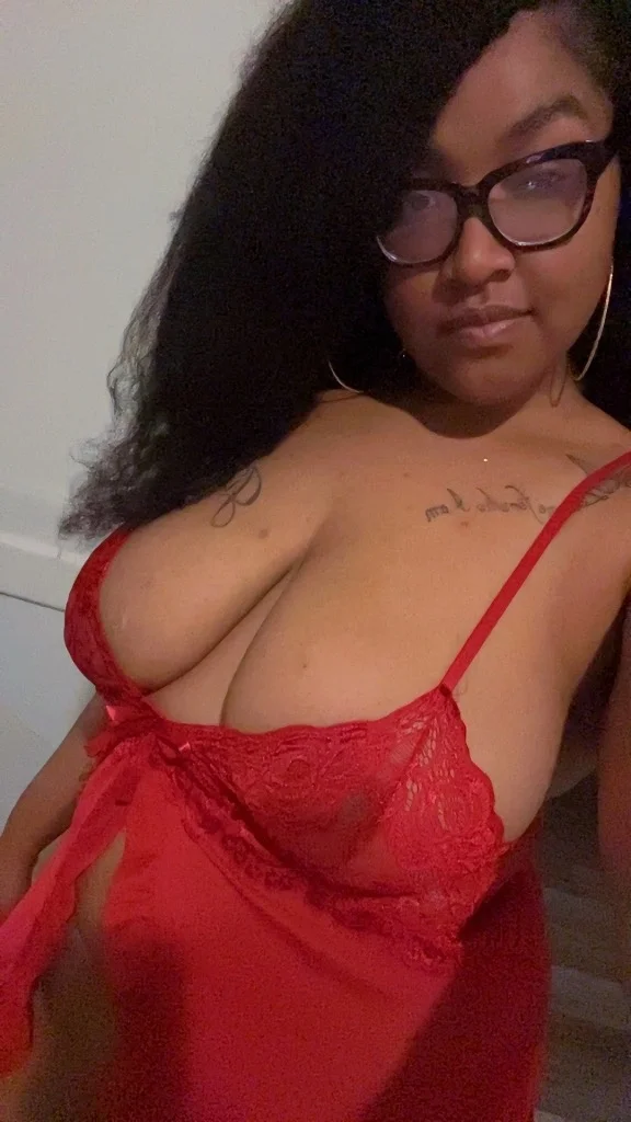 Come see me baby lets get together for good times in Inland Empire – Women Seeking Men photo 3