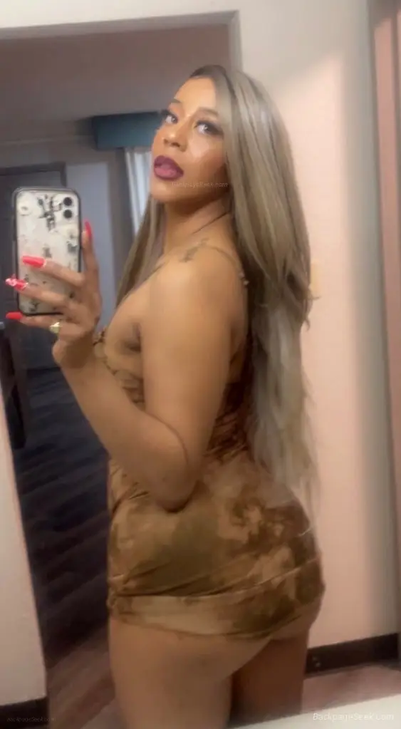 SOPHISTICATED SEDUCTIVE UNFORGETTABLE LONG LEGS PETITE CURVY in Inland Empire – Women Seeking Men photo 3