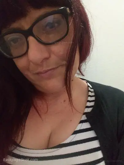 I'm a Naughty School Teacher in Inland Empire – Women Seeking Men photo 3