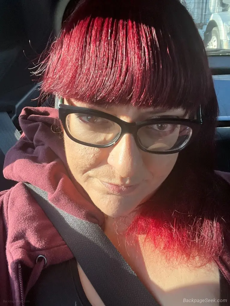 I'm a Naughty School Teacher in Inland Empire – Women Seeking Men photo 4