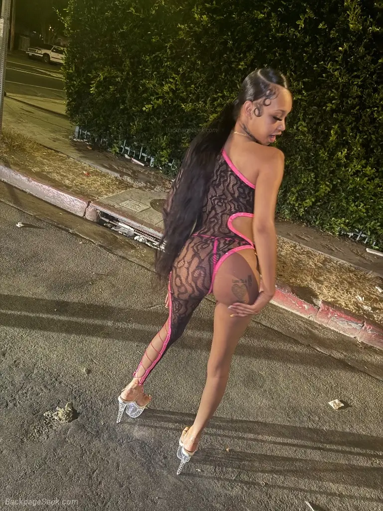 Av i b e mE y in Inland Empire – Women Seeking Men photo 2