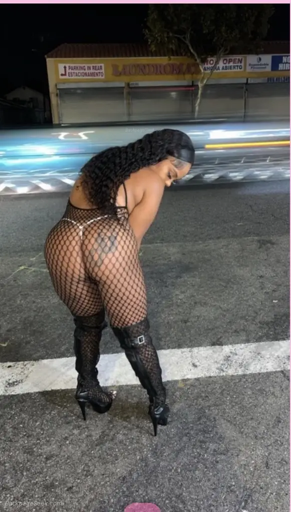 Two Girls Incalls Only 100 Real Two Beautiful Girls Fun Frie... in Inland Empire – Women Seeking Men photo 2