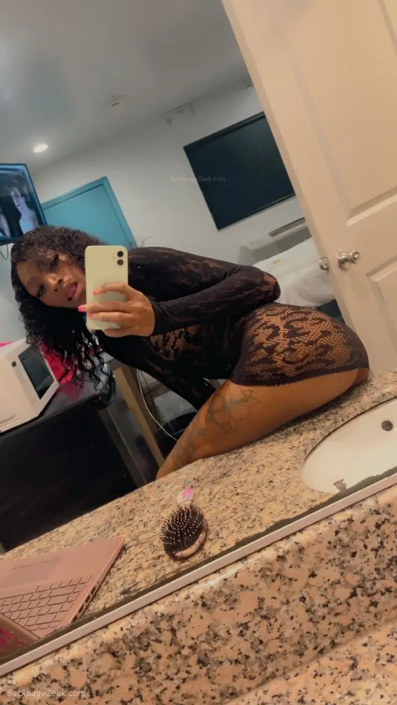 AVAILABLE NOW SLIM CHOCOLATE in Inland Empire – Women Seeking Men photo 2