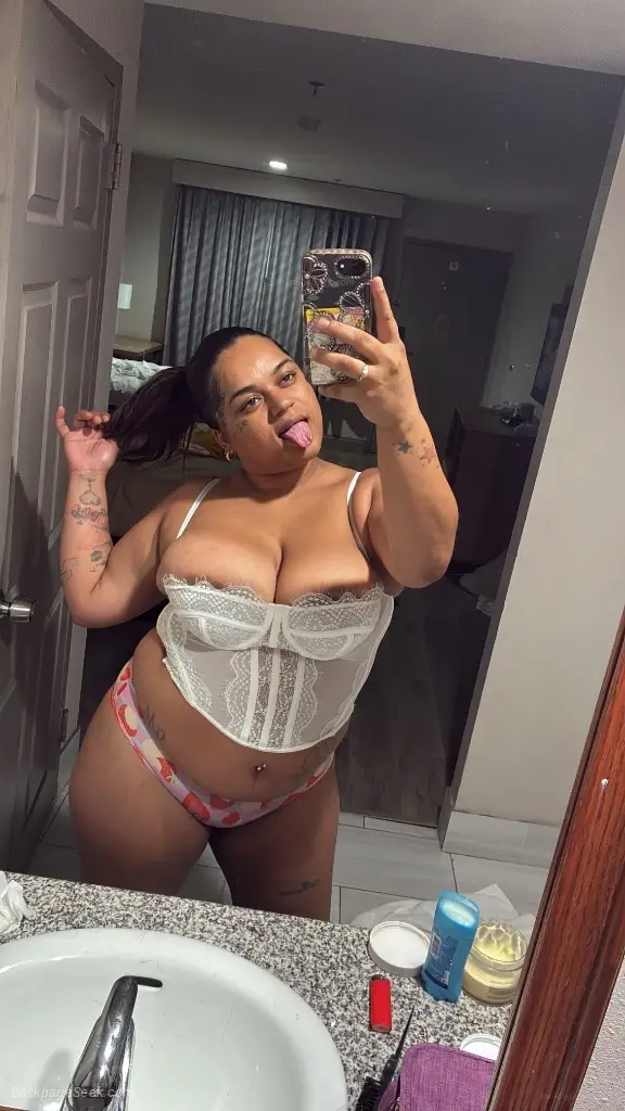 Thick All Natural Hottie Ready To Play Near You