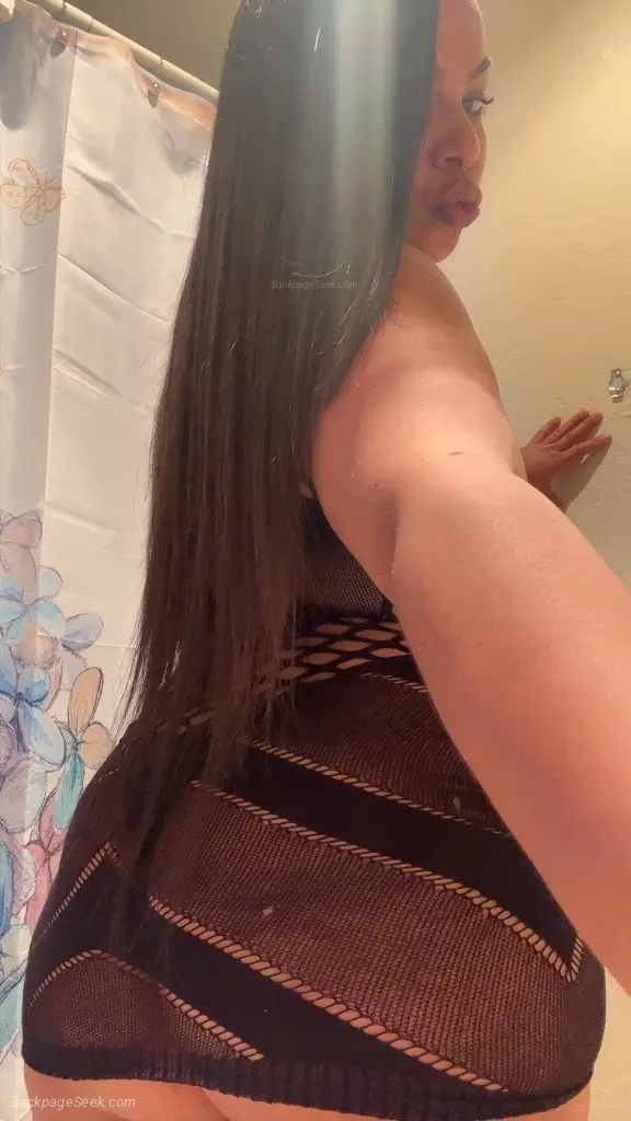 Call Me Now available busty curvy babe