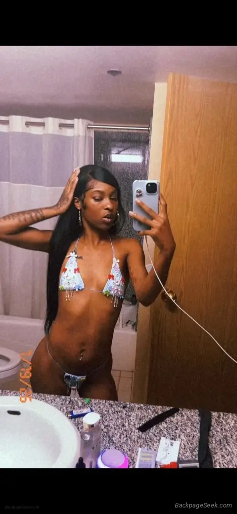 Petite wet tight creamer Outcalls & Incalls Available