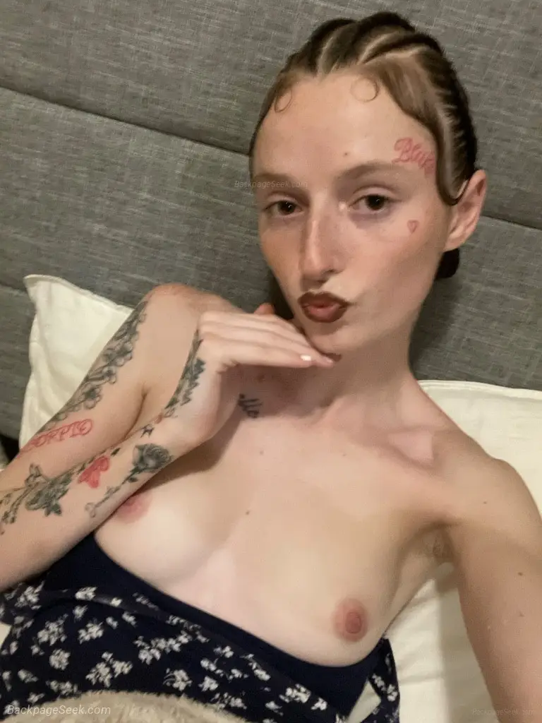 Pretty Petite Milf INCALLS OUTCALLS CONTENT in Inland Empire – Women Seeking Men photo 5