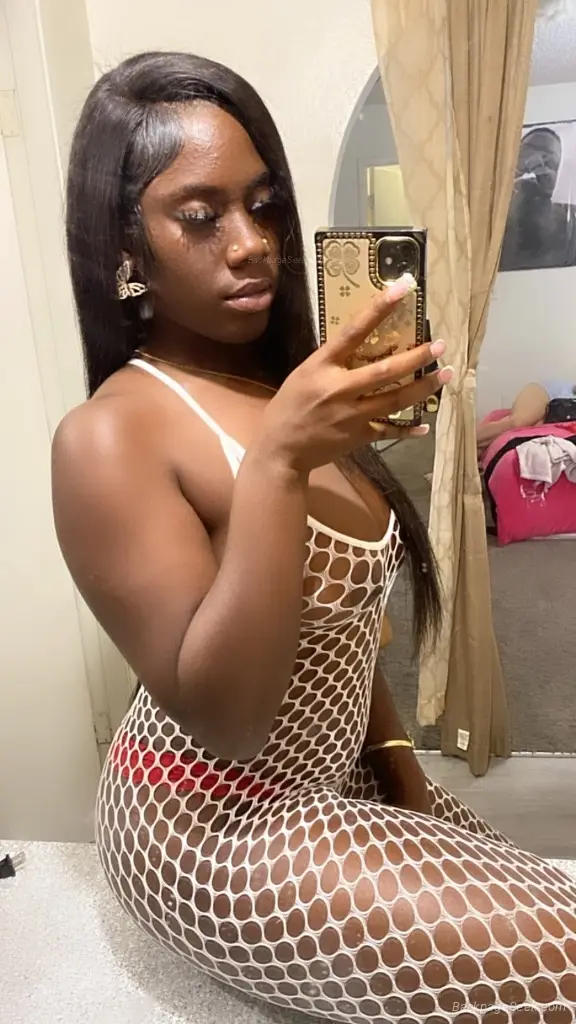 INCALL QV SPECIAL CHOCOLATE MELTS IN YOUR MOUTH INCALLOUCTCA... in Inland Empire – Women Seeking Men photo 3