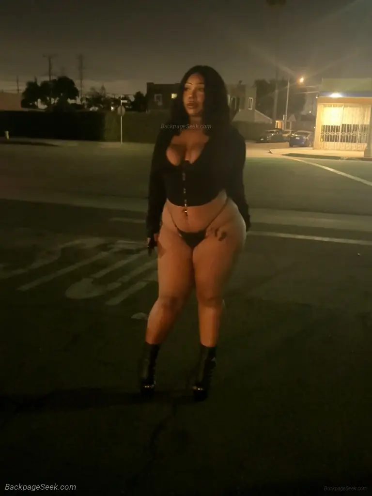 GORGEOUS BLONDE BOMBSHELL WITH BIG DICK SUCKING LIPS A SOFT... in Inland Empire – Women Seeking Men photo 2
