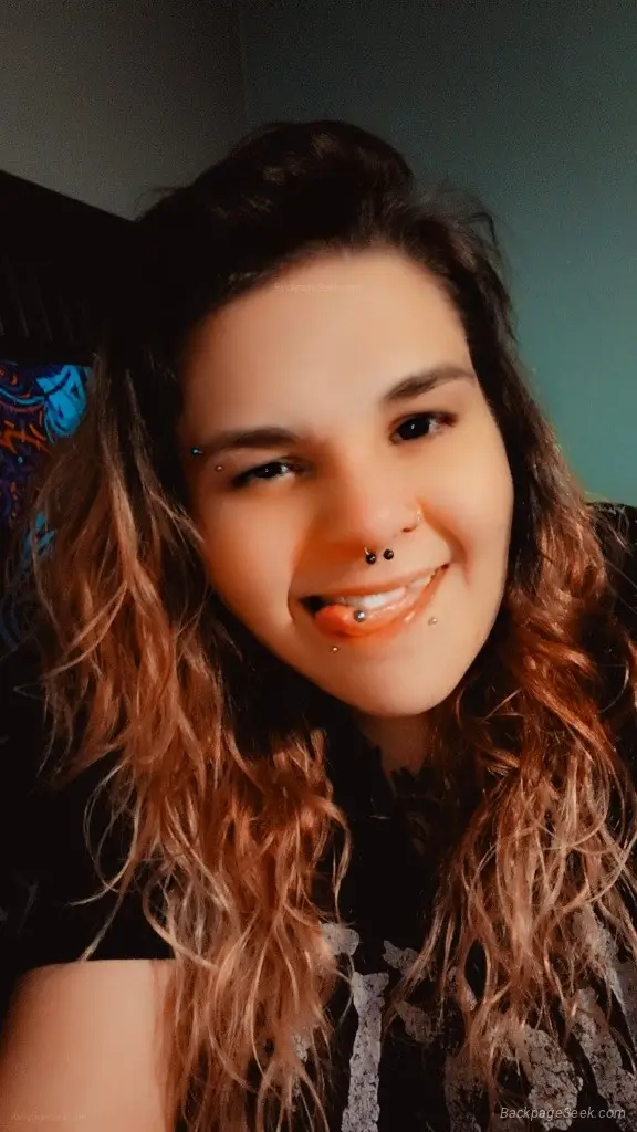 Available Latin and sexy girl with experience amble affectionate