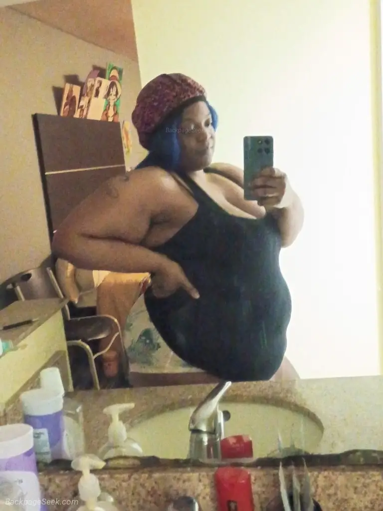 Can I Make You My Capri Sun Juixe Pouch in Jackson – Women Seeking Men photo 2