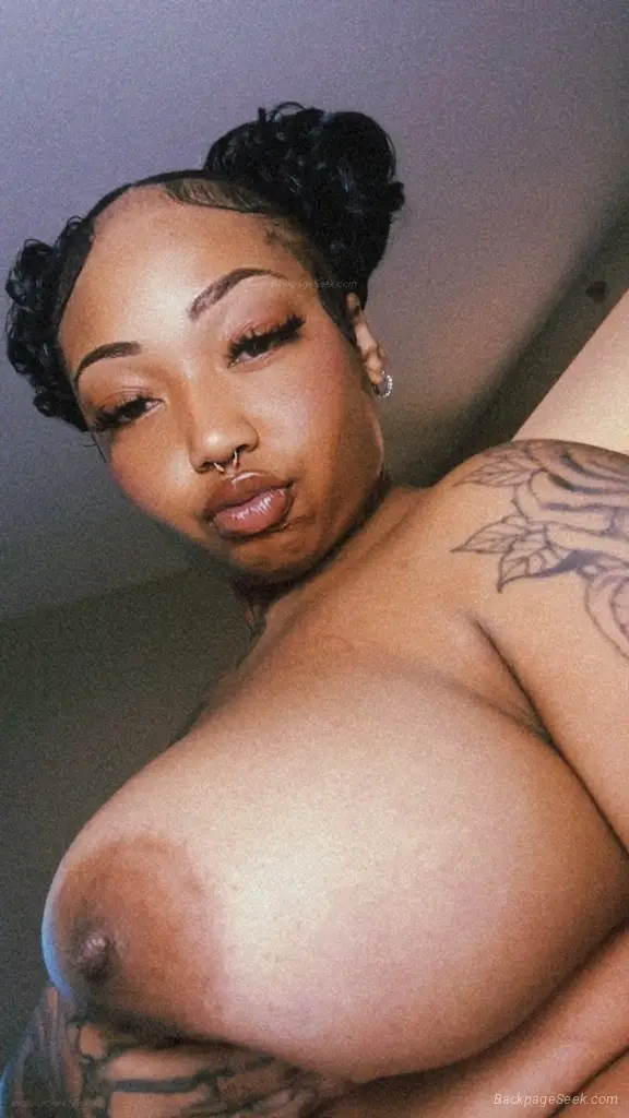 early morning soecial someone is using my pics this is my on... in Jackson – Women Seeking Men photo 5