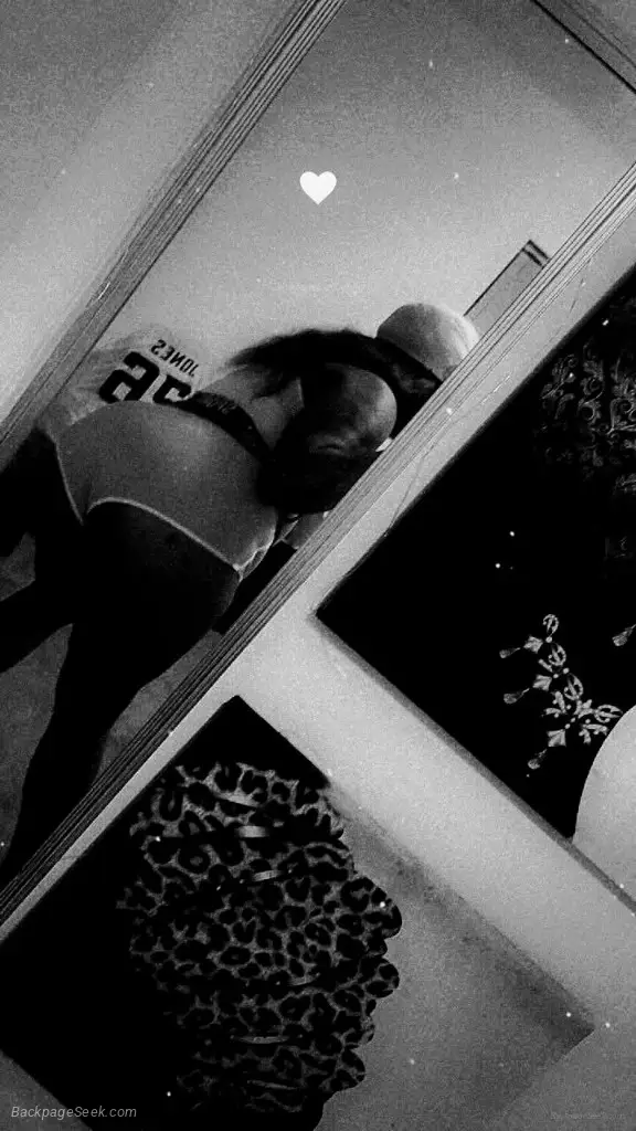 THROAT WITH BERRY in Jacksonville – Women Seeking Men photo 2
