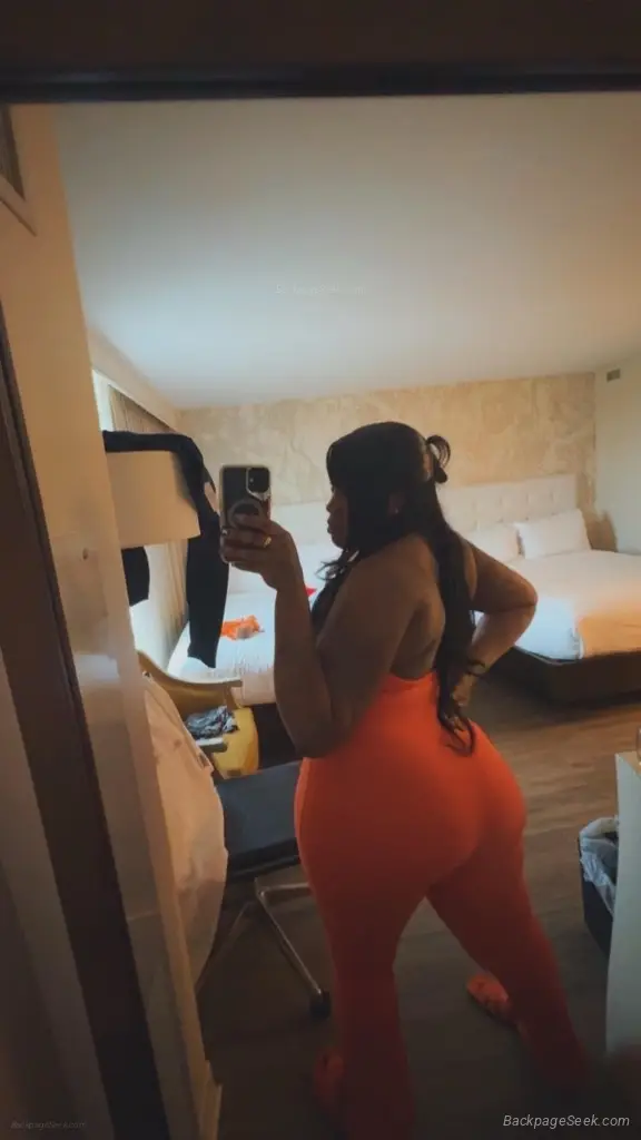 Amber so Freaky .. outcalls only
