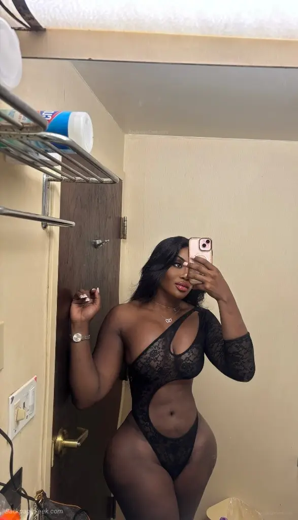 beautiful latina trans caroline