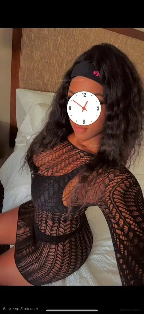 Latina sexy, atractiva y hermosa, disponible ahora para cumplir todas tus