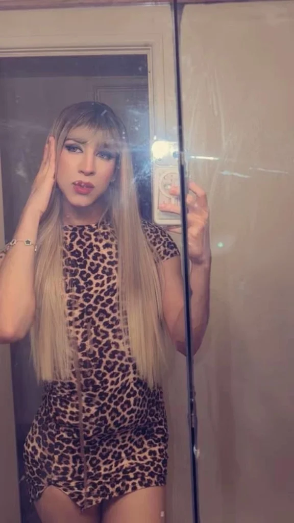 Vicky in Kansas City – Women Seeking Men photo 2