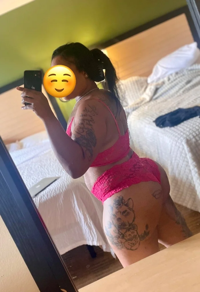 Trucker Friendly Sweet Native Ebony Mix OUTCALL ThickThursda... in Kansas City – Women Seeking Men photo 2