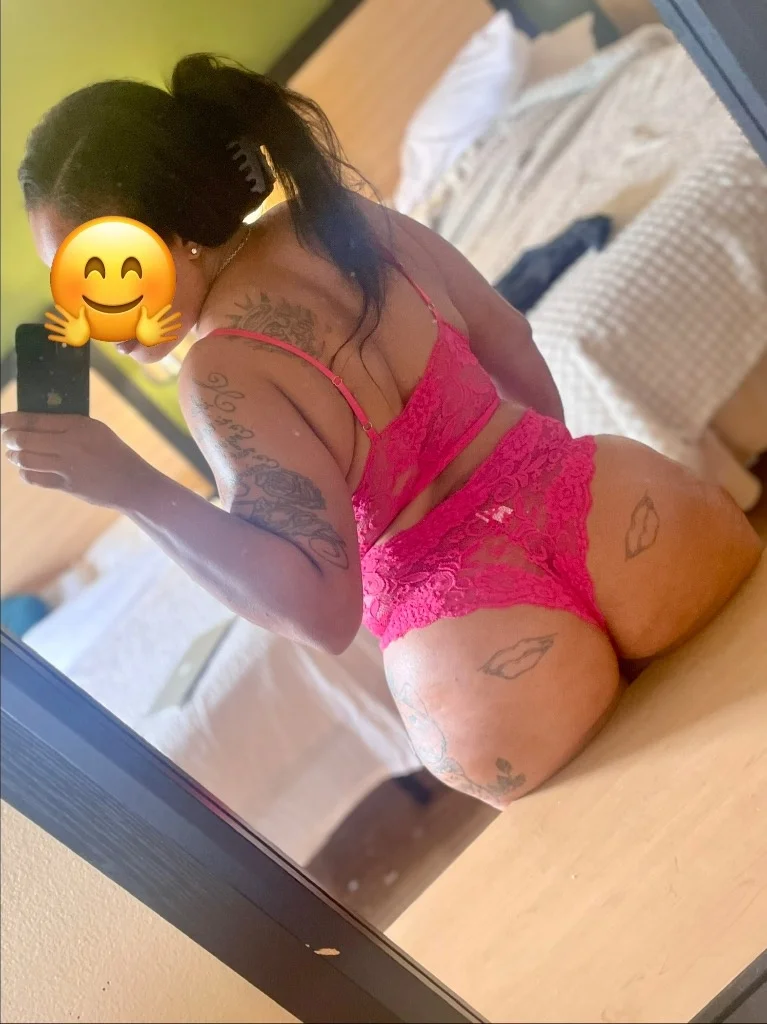 Trucker Friendly Sweet Native Ebony Mix OUTCALL ThickThursda... in Kansas City – Women Seeking Men photo 5