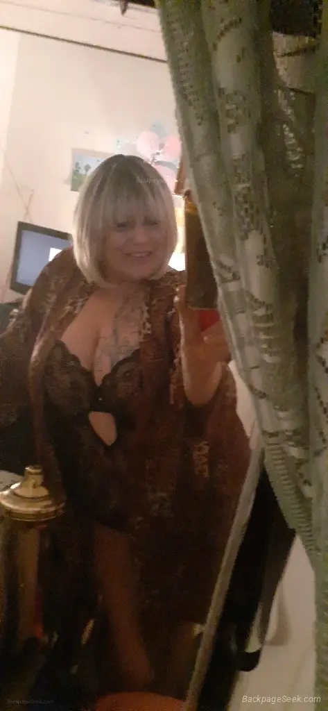 Trucker friendly love to turn men on and drive them wild in Kansas City – Women Seeking Men photo 6