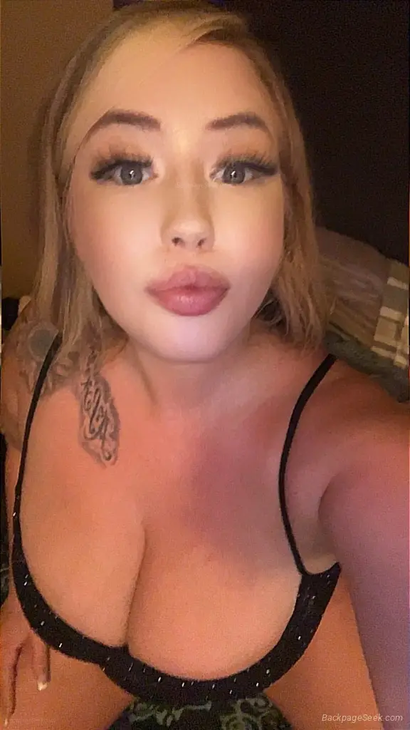 sweet blondieee grown sexy ready to meeet incalloutcall perf... in Kansas City – Women Seeking Men photo 4