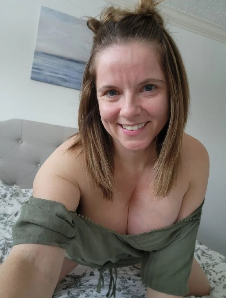 Husband died 2 years ago in Knoxville – Women Seeking Men photo 5