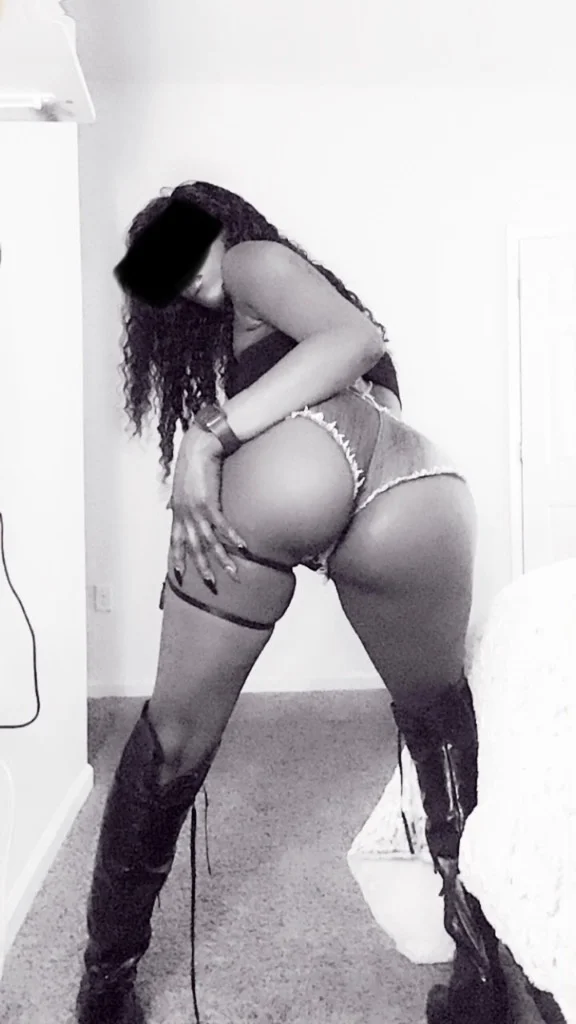 Travel Agent Chanel in Knoxville – Women Seeking Men photo 3